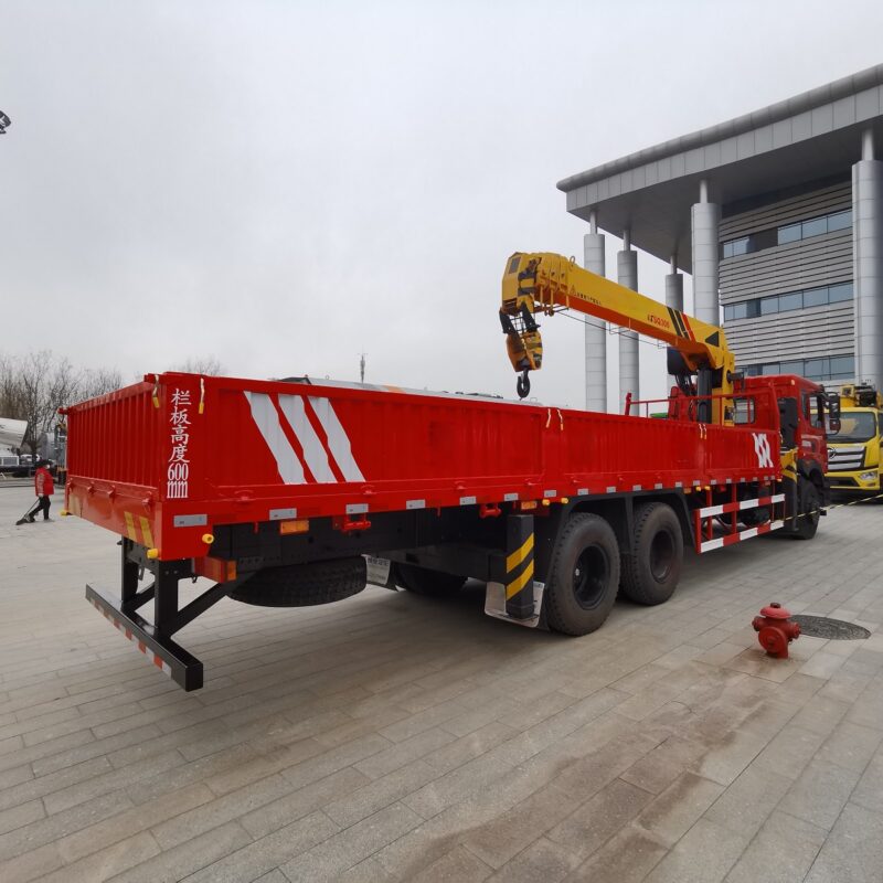 Truck mounted crane - Image 4