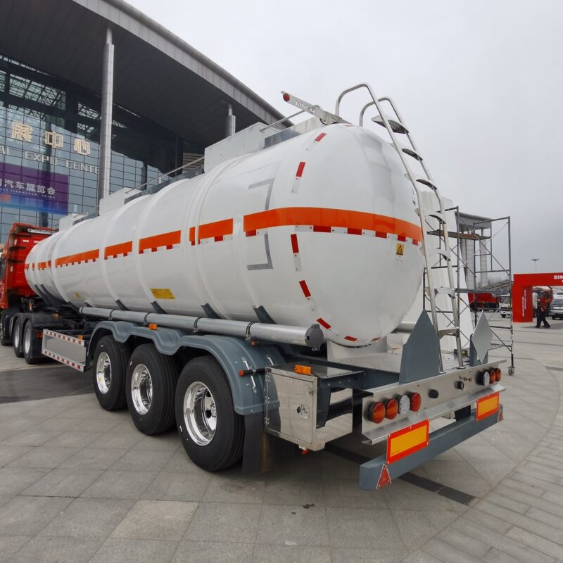 Liquefied gas tank truck - Image 4