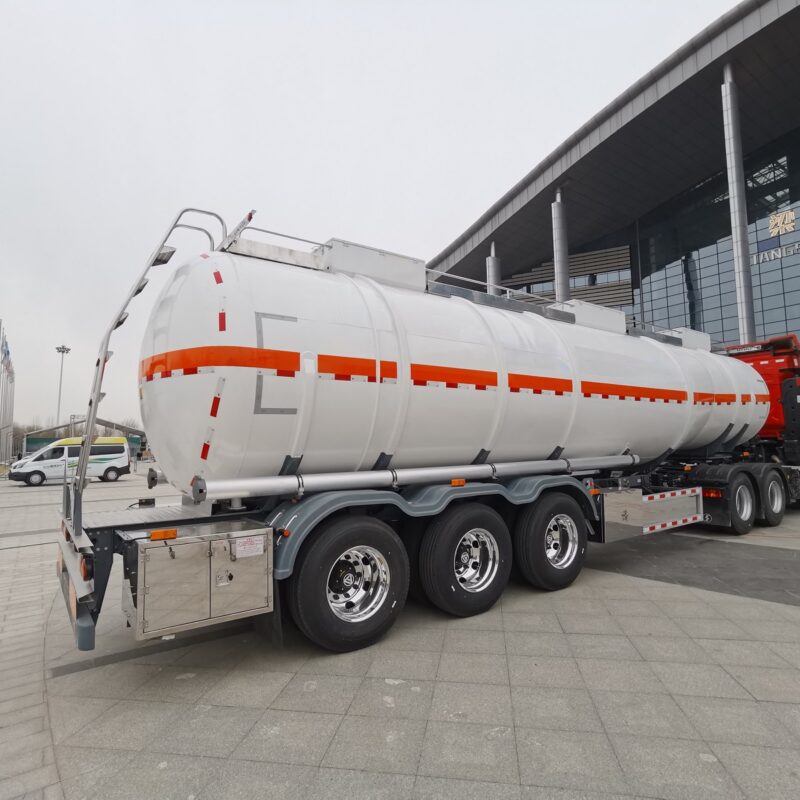 Liquefied gas tank truck - Image 6