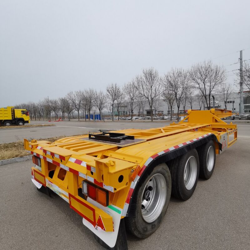 Skeleton-tipped back semi-trailer - Image 7