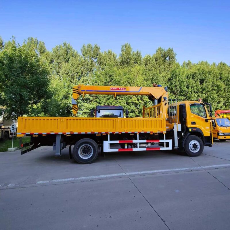 Truck mounted crane - Image 5