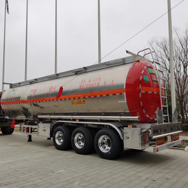 Liquefied natural gas tanker - Image 3