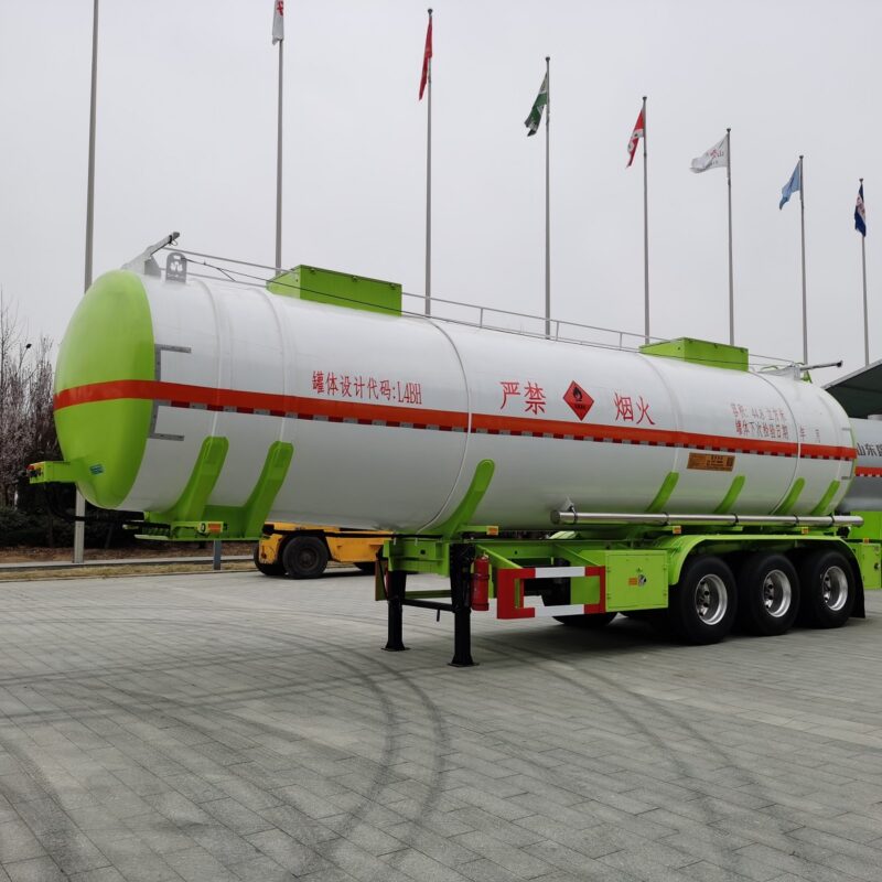 Liquefied natural gas tanker - Image 4