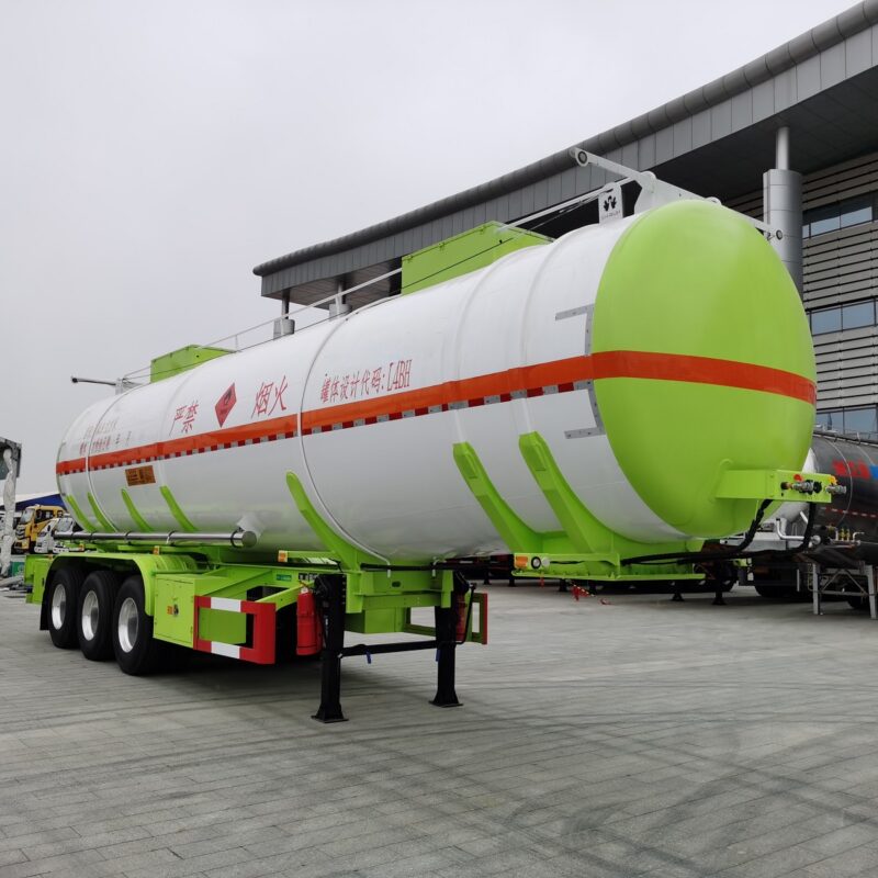 Liquefied natural gas tanker - Image 7