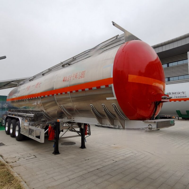 Liquefied natural gas tanker - Image 5