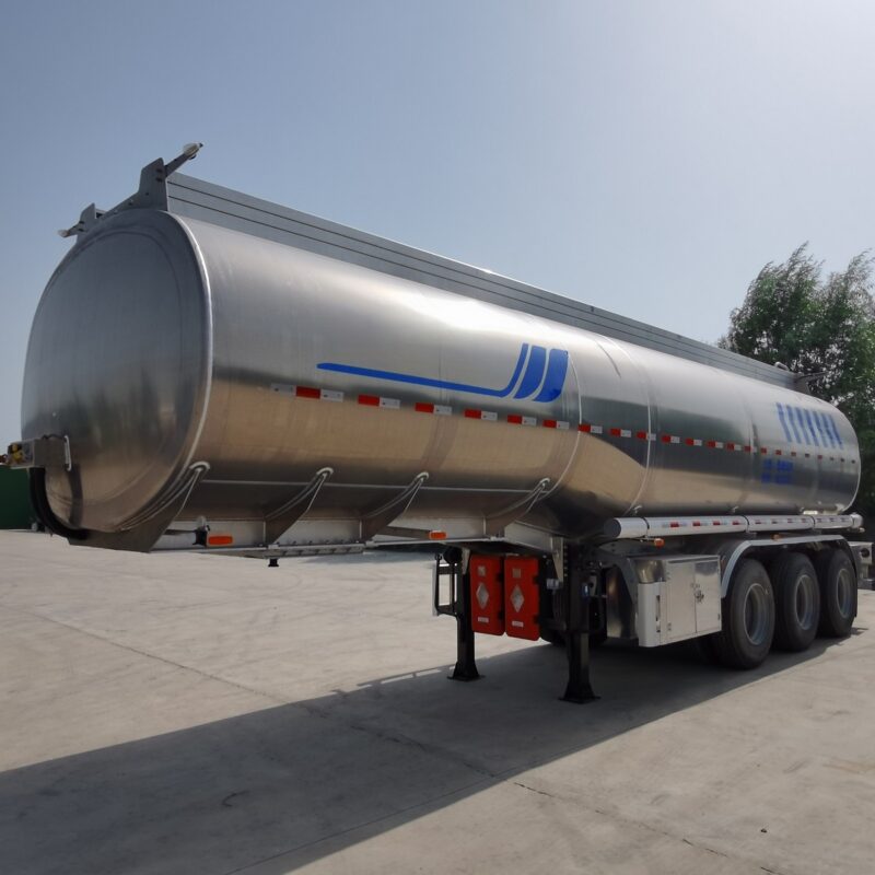 Stainless steel aluminum alloy tanker truck - Image 3