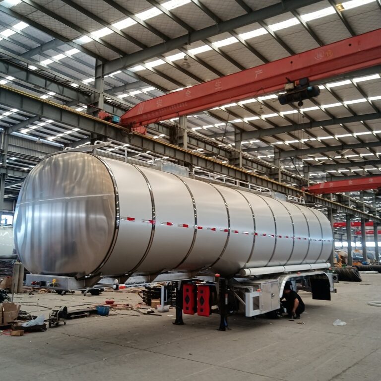How to Choose a Tank Truck: Rigid Truck vs Tank Semi Trailer Compared (2026)