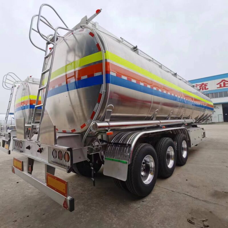 Stainless steel aluminum alloy tank car - Image 4