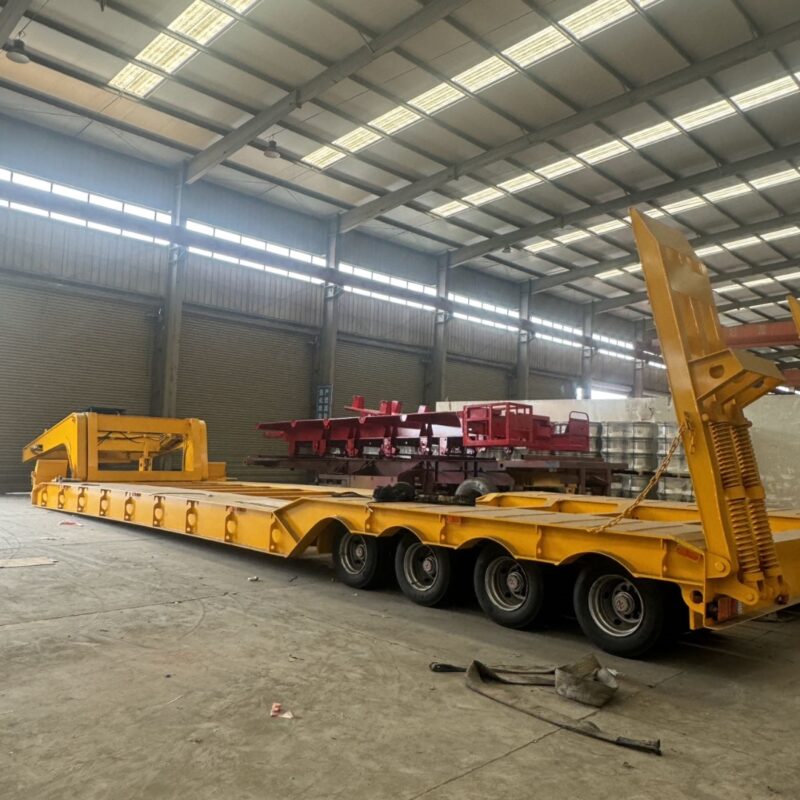 4-line 8-axis large transport plate semi-trailer - Image 3