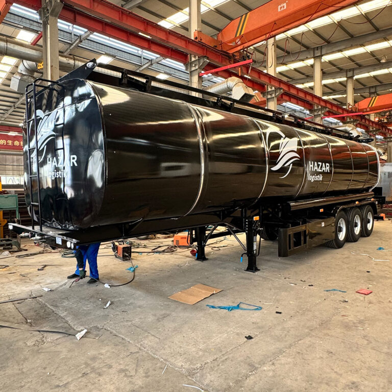 Structural characteristics of three-axis asphalt tanker truck