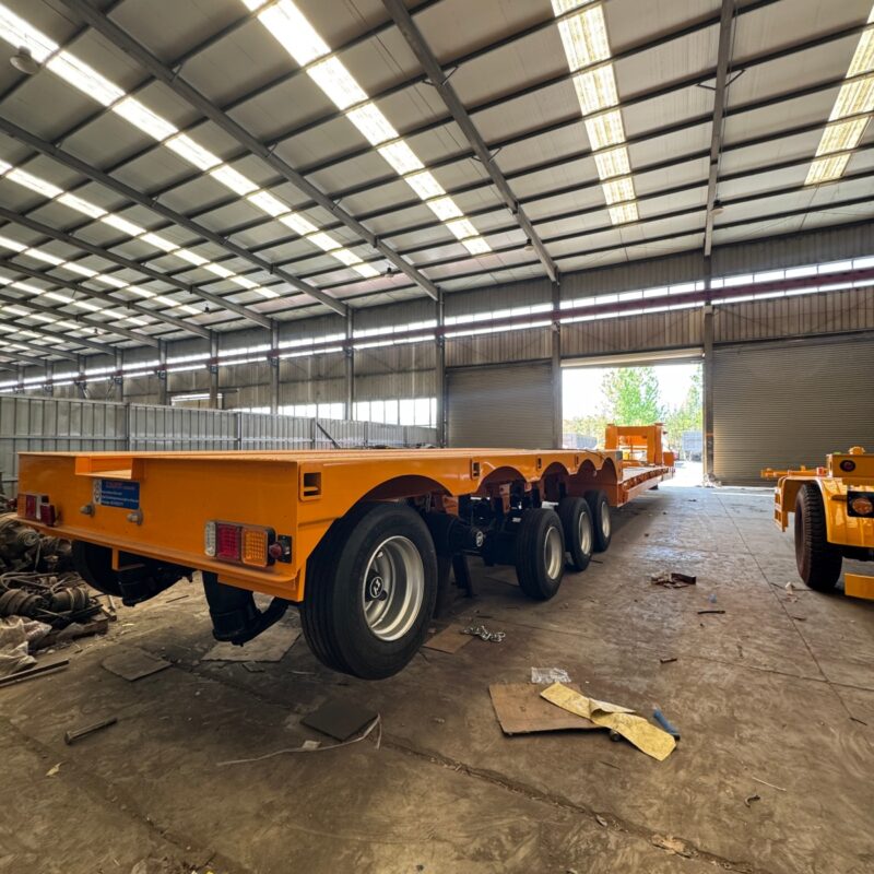 5-axis detachable goose head low flatbed large transport vehicle