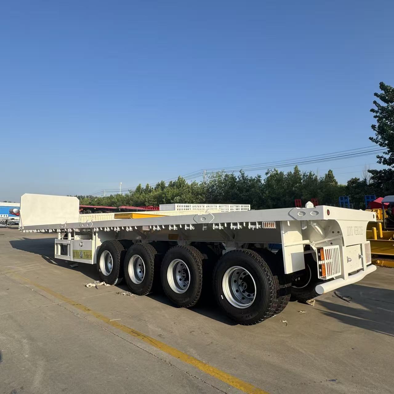 4-axis flatbed semi-trailer