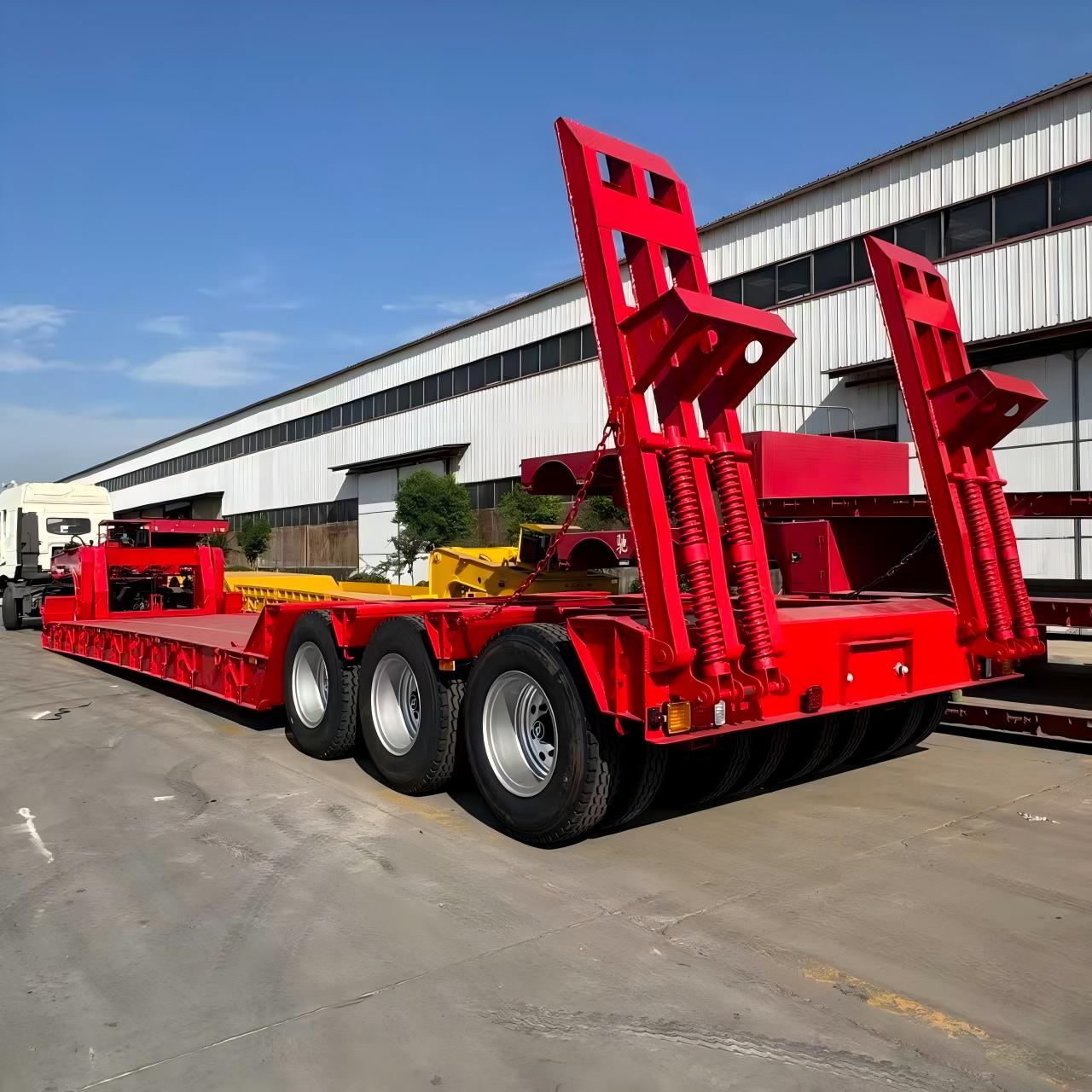 Three line six axle detachable goose head low flatbed semi-trailer