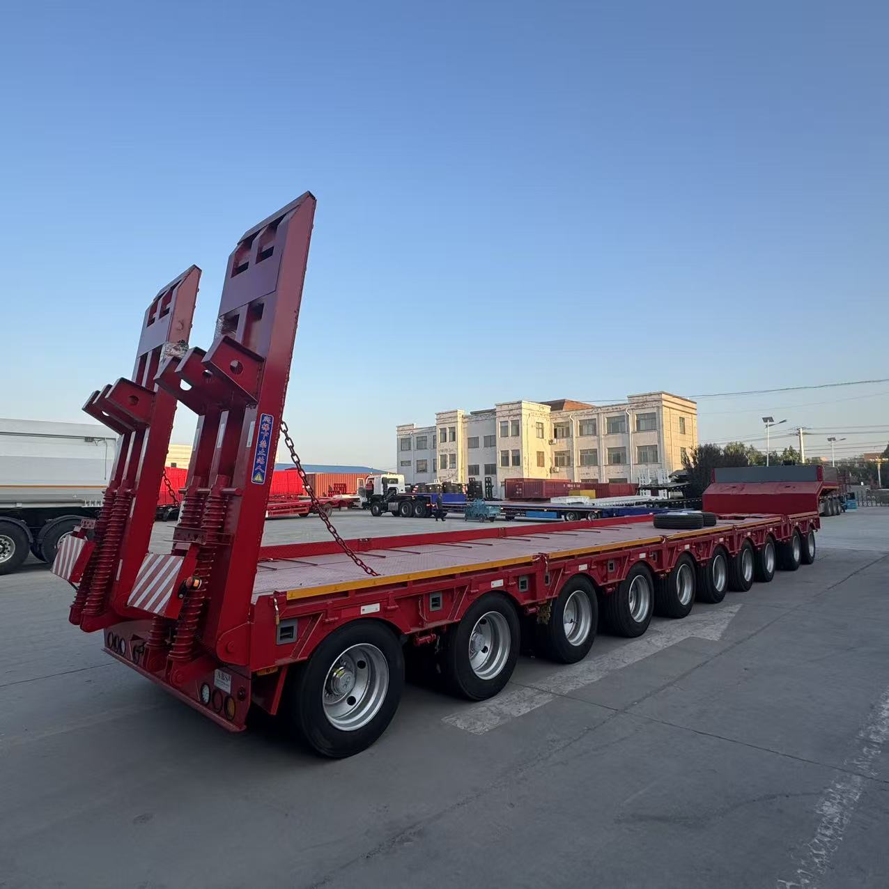 Export ten axle low flatbed large transport vehicle