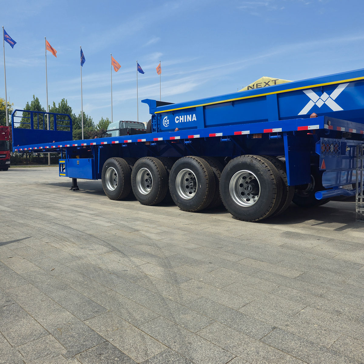 4-axis flatbed semi-trailer