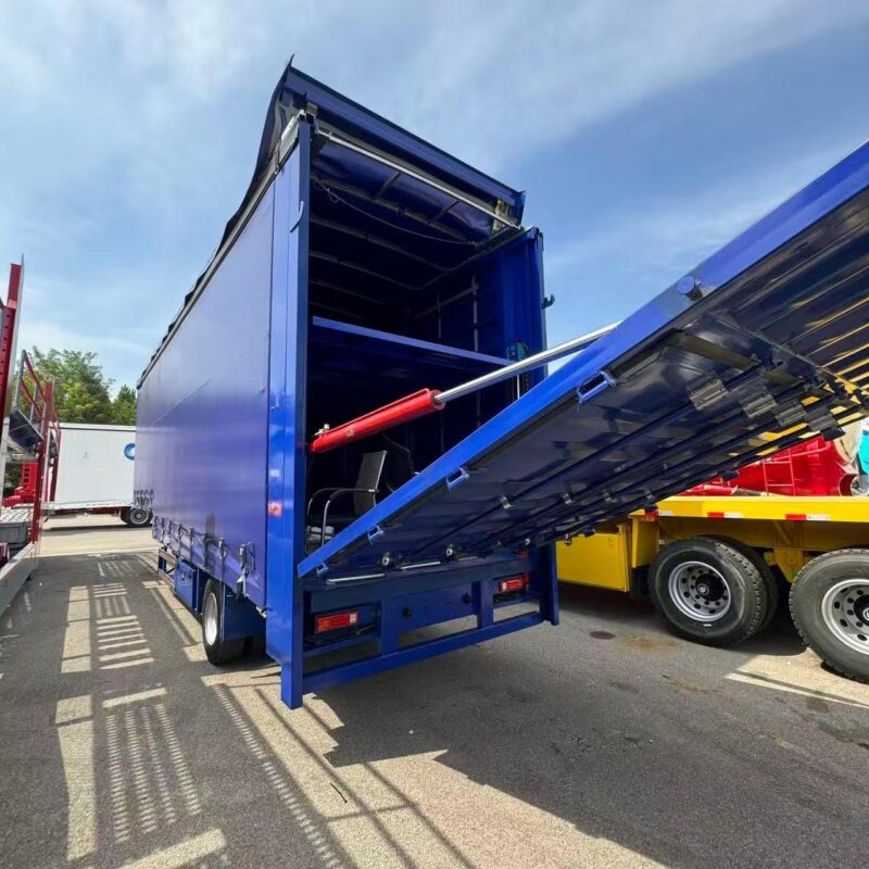 Single axle side curtain semi-trailer