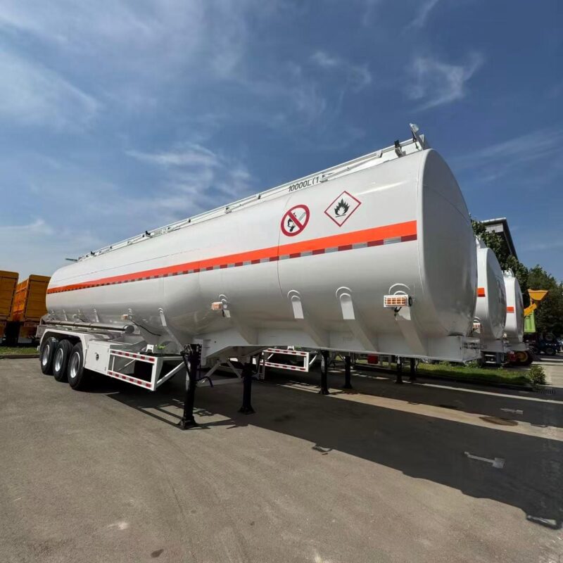 3-axis oil tanker truck